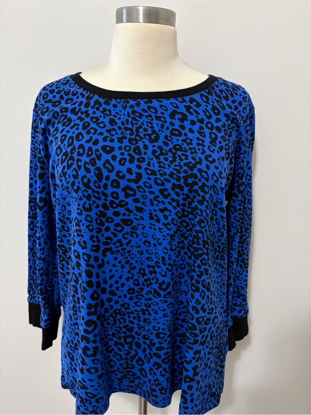 Jones NY Sport Royal Blue and Black Leopard Print Long Sleeve Top Sz XL Mobwife - Picture 4 of 10